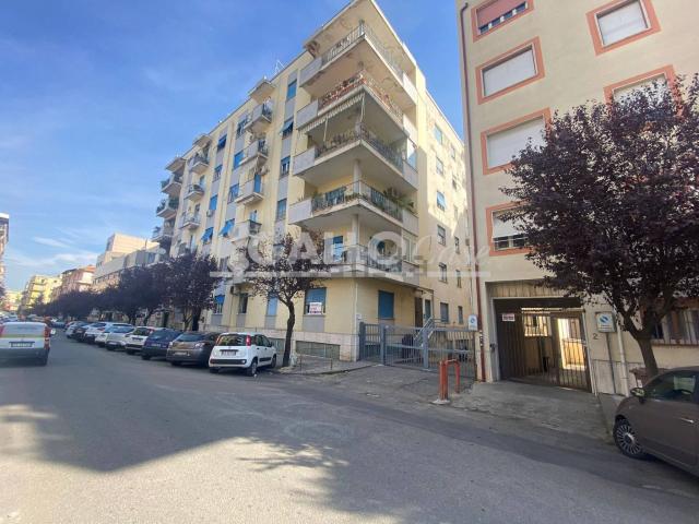 Ufficio in vendita di 250 m² in Via Domenico Frugiuele