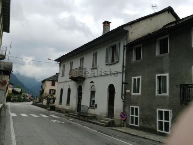 Ufficio in vendita di 265 m² in Via Monte Rosa, 63
