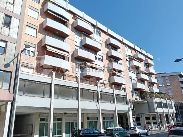 Ufficio in vendita di 260 m²