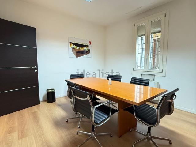 Ufficio in vendita di 260 m² in Galleria Tito Livio