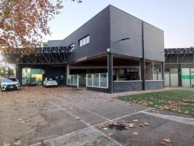 Ufficio in vendita di 260 m² in Viale Europa, 10