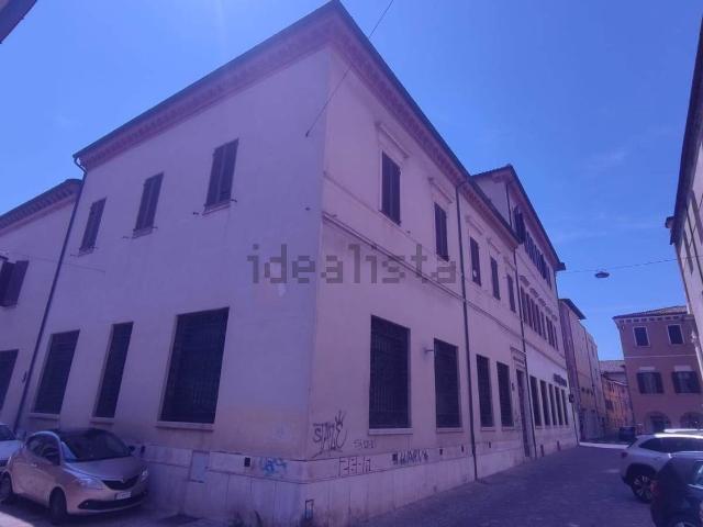 Ufficio in vendita di 270 m²