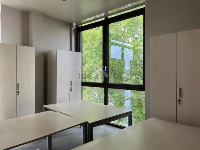 Ufficio in vendita di 280 m² in Via Antonio Cerati, 1