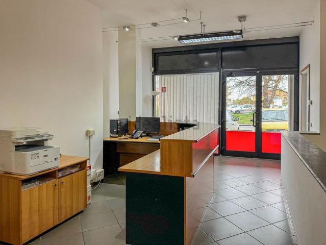 Ufficio in vendita di 280 m² in Via lega dei dodici popoli