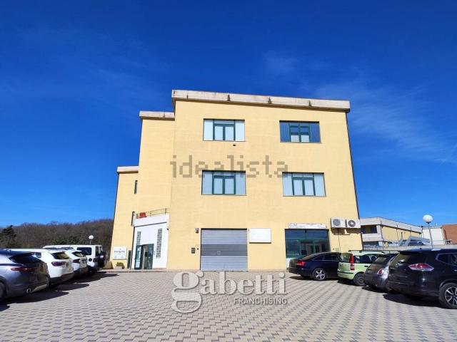 Ufficio in vendita di 294 m² in Via Arturo Giovannitti