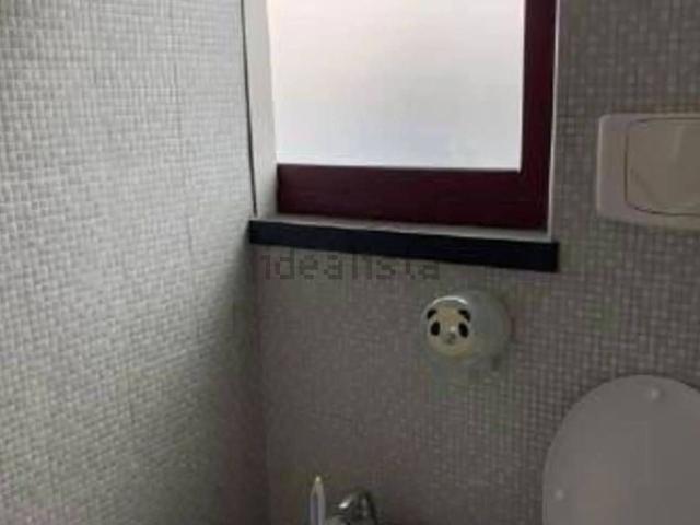 Ufficio in vendita di 299 m² in Via Pomezia, 6