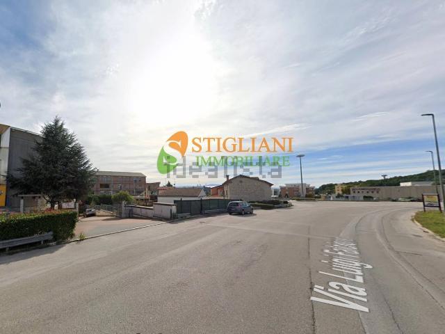 Ufficio in vendita di 300 m² in Contrada Colle delle Api