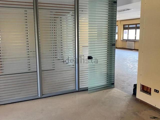 Ufficio in vendita di 300 m² in Piazza Italia, 10