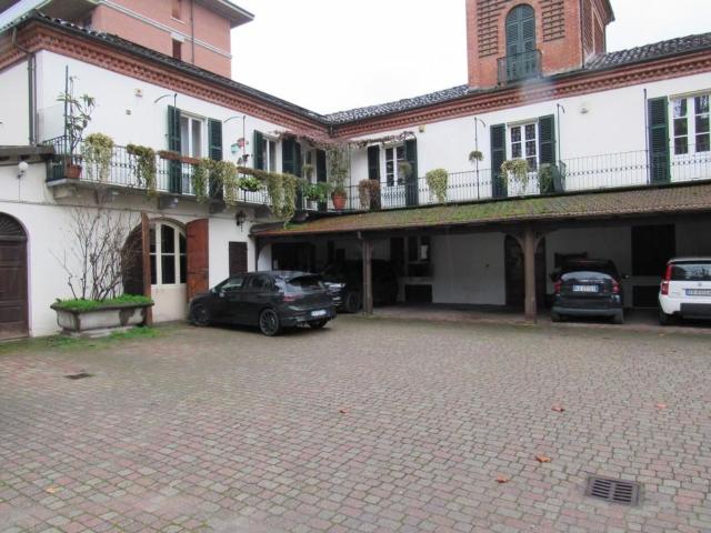 Ufficio in vendita di 300 m² in Via Alessandria, 34