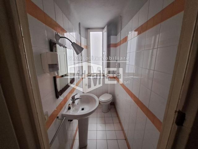 Ufficio in vendita di 300 m² in Via di Franco