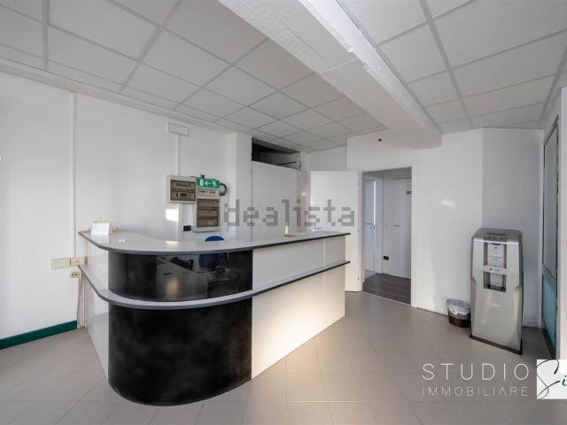 Ufficio in vendita di 300 m² in Via Enrico Fermi