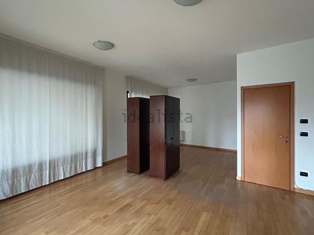 Ufficio in vendita di 30 m² in Via Grande
