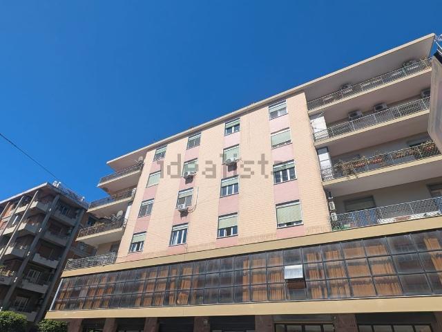 Ufficio in vendita di 30 m² in Via Ugo Bassi, 128