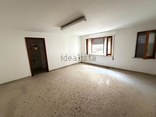 Ufficio in vendita di 30 m² in Corso Giovanni Amendola