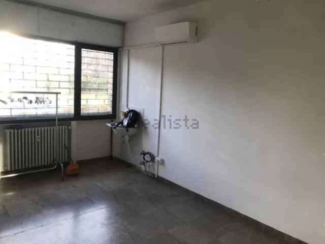 Ufficio in vendita di 31 m² in Via Guglielmo Marconi, 45