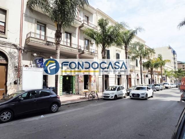 Ufficio in vendita di 326 m² in Corso Umberto I, 120