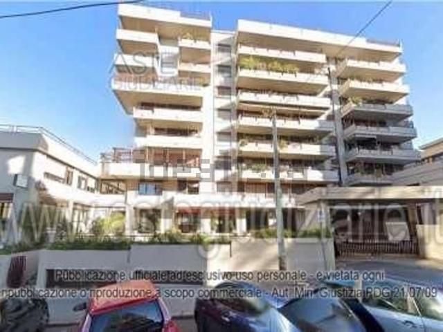 Ufficio in vendita di 334 m² in Via Nazario Sauro, 9