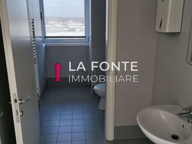 Ufficio in vendita di 330 m²