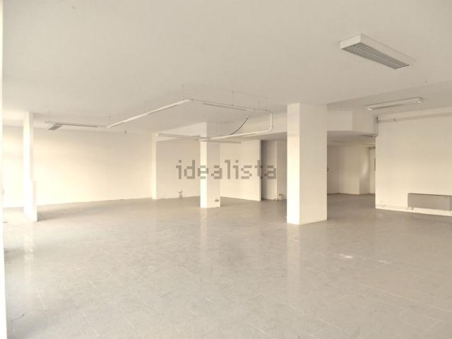 Ufficio in vendita di 330 m² in Via Pacifico Valussi, 20