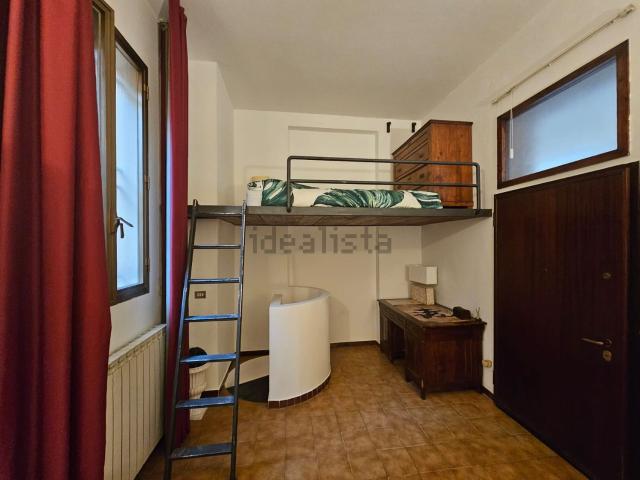 Ufficio in vendita di 33 m² in Via San Petronio Vecchio, 48