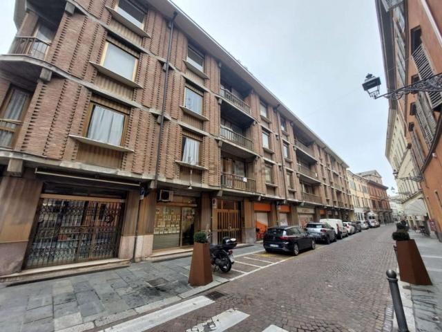 Ufficio in vendita di 344 m² in Strada XXII Luglio, 27