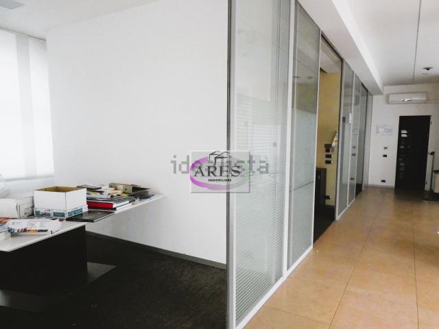 Ufficio in vendita di 340 m² in Via Roma