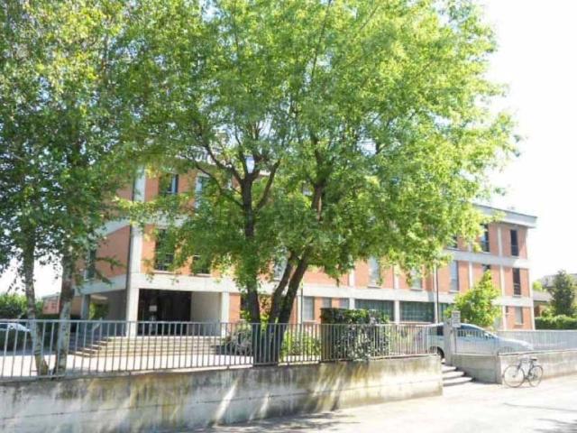 Ufficio in vendita di 3547 m² in Viale Giuseppe di Vittorio, 2