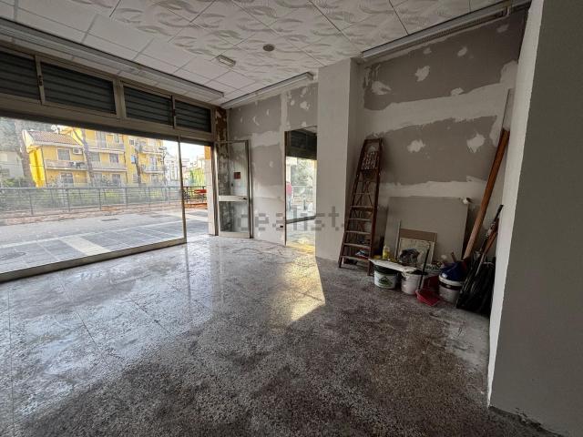 Ufficio in vendita di 35 m² in Via Lagomaggio