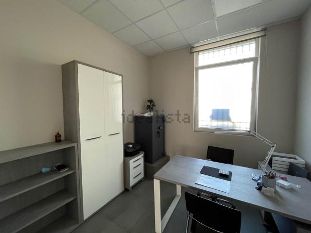 Ufficio in vendita di 35 m² in Viale della Repubblica, 107
