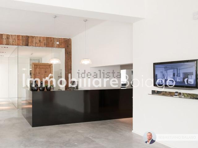 Ufficio in vendita di 368 m² in Via Ronzinella, 4