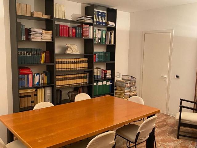 Ufficio in vendita di 37 m² in Via Giovanni Felisati