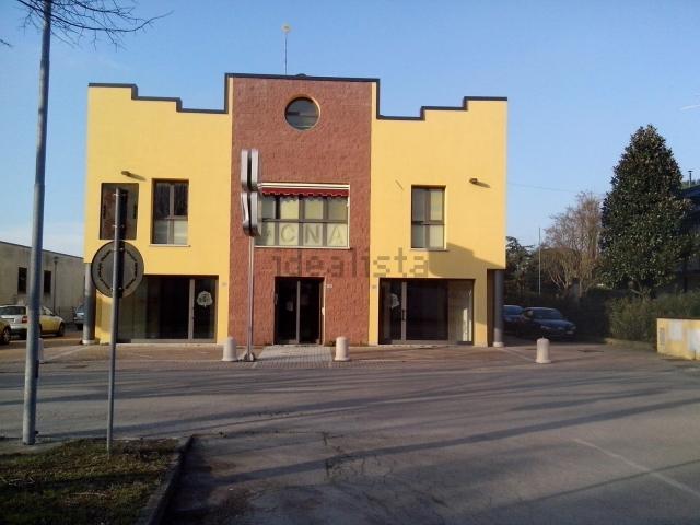 Ufficio in vendita di 380 m² in Via Gioacchino Rossini, 21