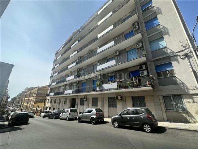 Ufficio in vendita di 38 m² in Via Caronda