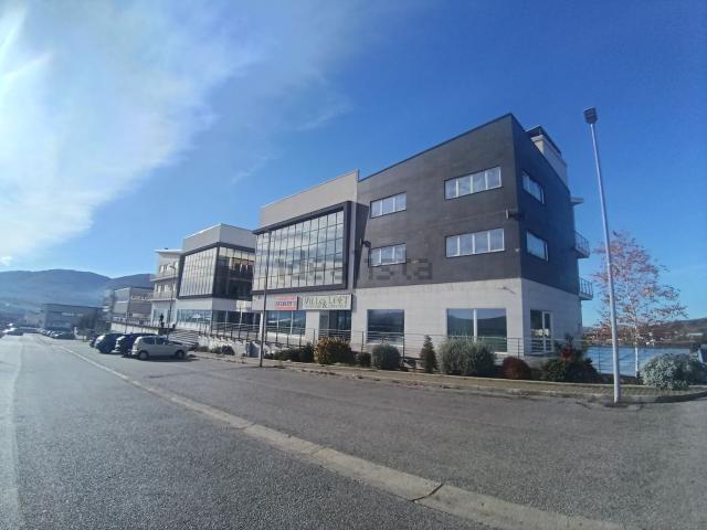 Ufficio in vendita di 408 m² in Contrada Santa Loja
