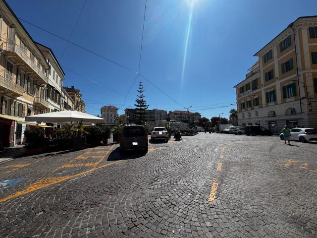 Ufficio in vendita di 400 m² in Piazza Cristoforo Colombo