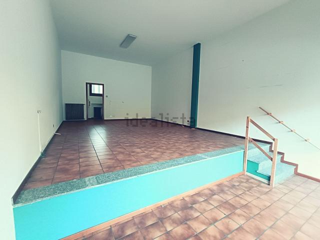 Ufficio in vendita di 40 m² in Via Arona