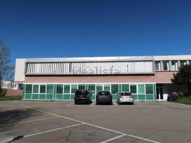 Ufficio in vendita di 420 m² in Via di Vittorio