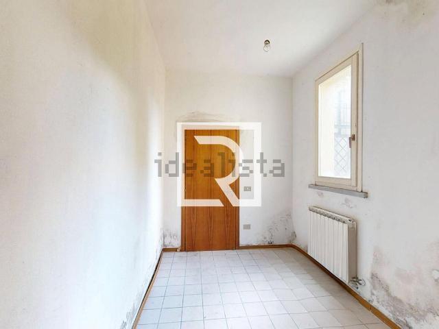 Ufficio in vendita di 42 m² in Via San Pellegrino Laziosi