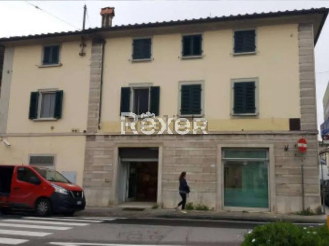 Ufficio in vendita di 435 m² in Via Porta Al Borgo, 95