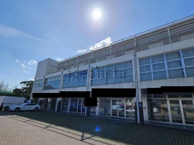 Ufficio in vendita di 436 m² in Via Roma