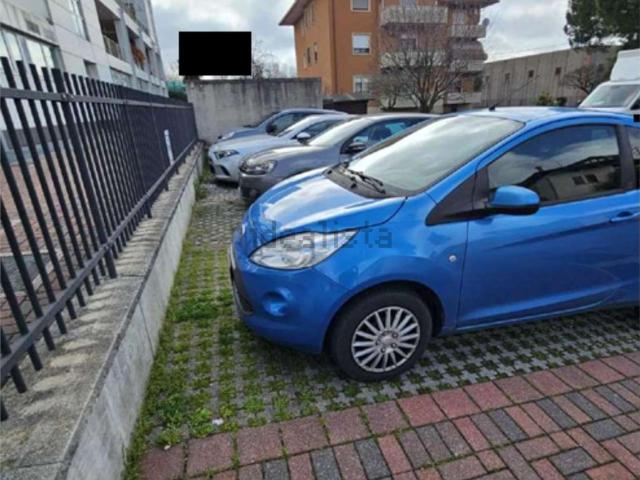 Ufficio in vendita di 446 m² in Via Roma