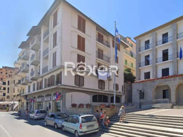 Ufficio in vendita di 442 m² in Piazzale dei Rioni, 5