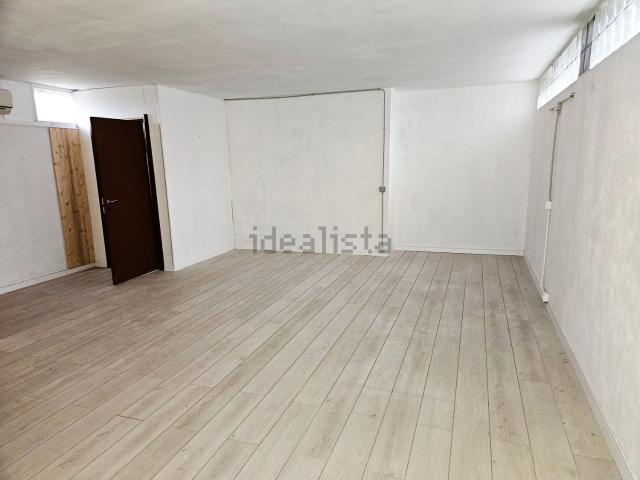 Ufficio in vendita di 45 m² in Via de Filippesi, 9