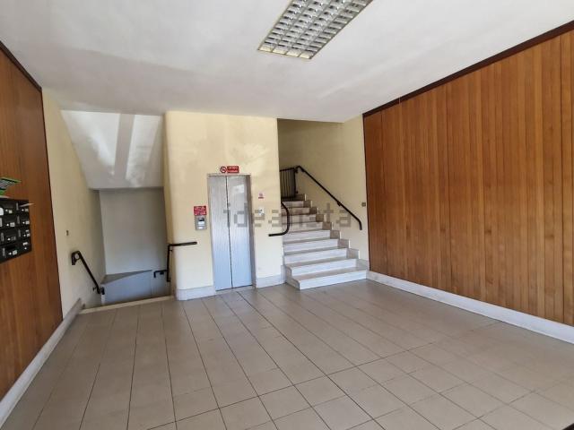 Ufficio in vendita di 45 m² in Via Edilio Raggio, 87