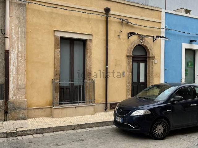 Ufficio in vendita di 45 m² in Via Plebiscito, 8