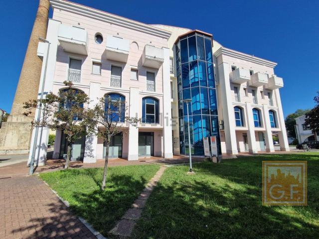 Ufficio in vendita di 45 m² in Piazzale Salvo d&apos Acquisto, 11