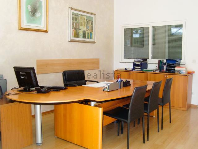 Ufficio in vendita di 46 m² in Viale Europa, 6