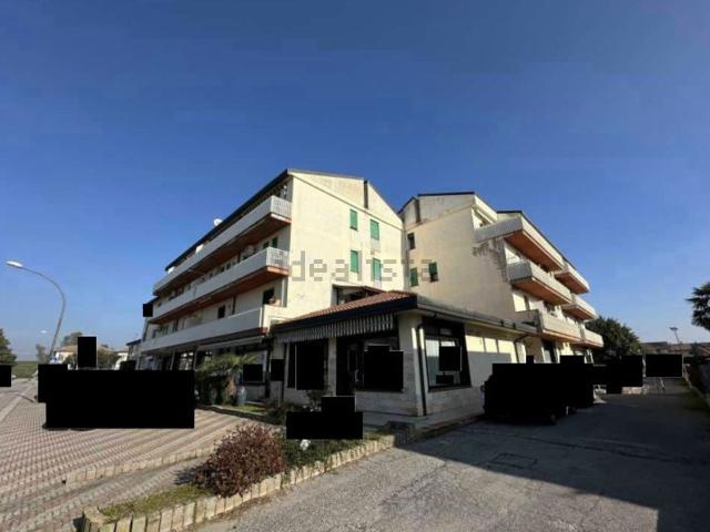 Ufficio in vendita di 47 m² in Via Dino Campion, 11