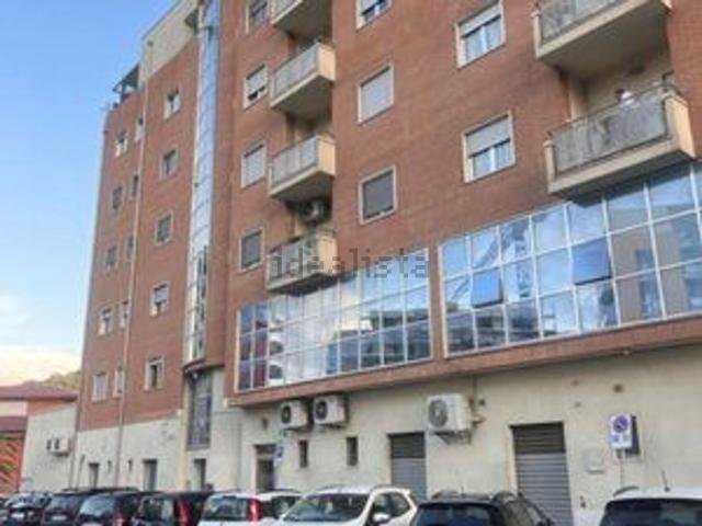 Ufficio in vendita di 50 m² in Via Bari
