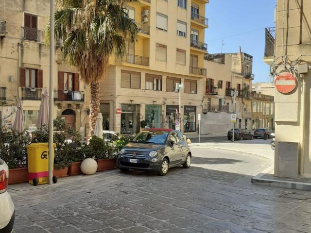 Ufficio in vendita di 50 m² in Via Molinari